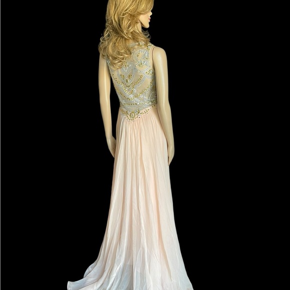 Foryoudress peach Sequin maxi
Dress size 6 - Picture 2 of 14